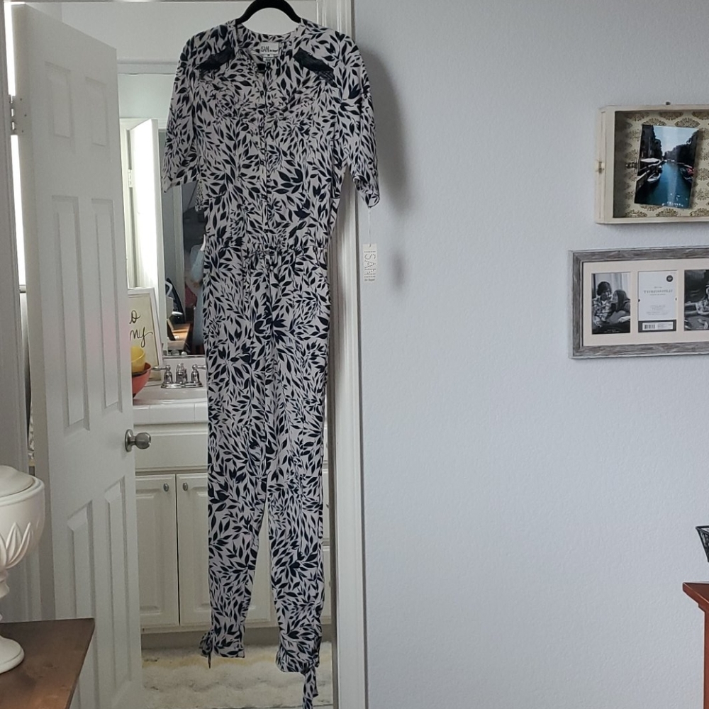 NWT Isani for Target lace and button romper Sz XS